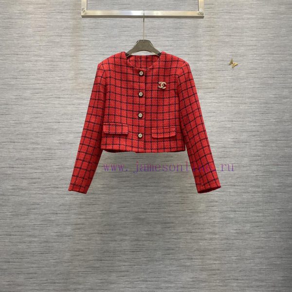 ️️ 2024 Autumn/Winter Cc Home Exquisite Round Neck Metal Buckle Adorned with Playful Age Red 2uywptka