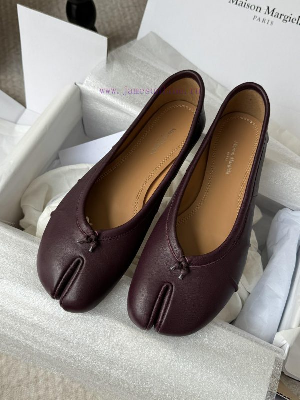 χαλκινο πεδιλο | Original GenerationMargiela's New Pleated Tabi BalletThe New Model Also Features A Pleated Desi 01dbkvm8 | ασημενια πεδιλα σκρουτζ