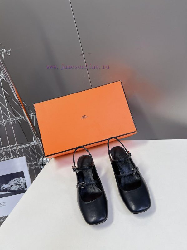 παντοφλες νε νεκροκεφαλες | Hermes Autumn/Winter New Collection Mary JaneHermes' Only Strap Mary Jane's Minimalist Design A 1ortprzp | εσπανριγιες τακουνι