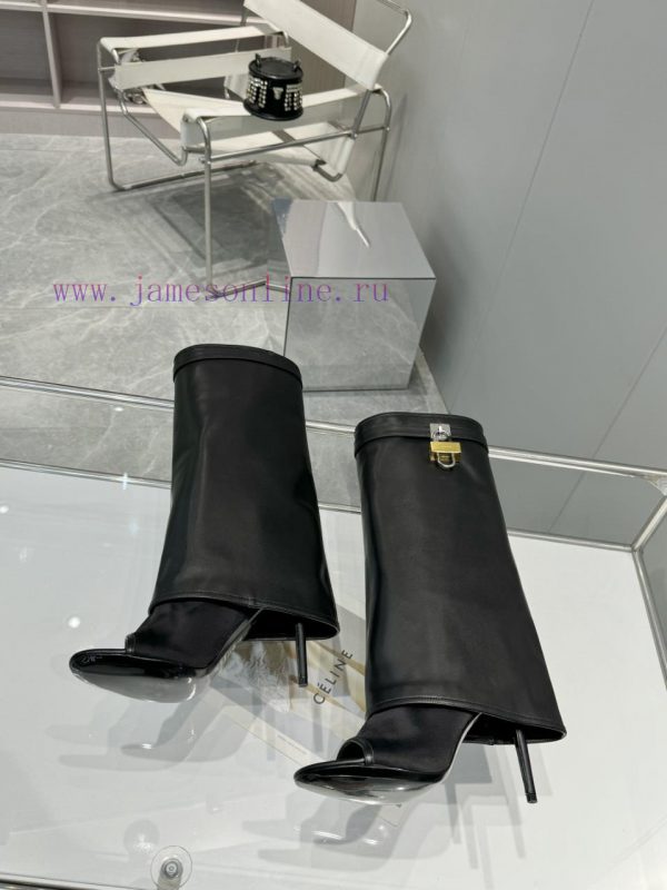 calzedonia havaianas παντοφλεσ | The MostGIVENCHY's New Sloping Heel Height Increasing And Slimming Shark BootsThe Pants And Boo kspvqnaa | μοντερνα παπουτσια