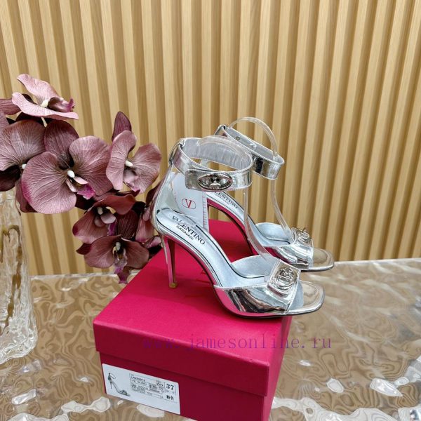 παντοφλες ποδιων θερμαινομενες | -- New Warren——————2024 Top Valentino Paris Fashion Show Launches Valentino Mesh Studded Sandal k3lg4oep | xp μποτακια 1995