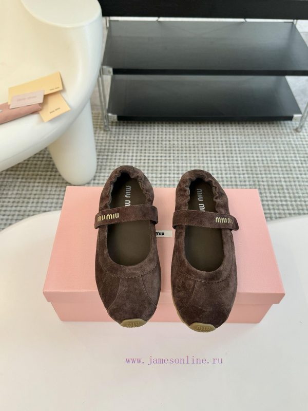 γυναικεία πέδιλα parex | The Miu Miu Coin Le Fu Shoes During The 2025 Spring/Summer Fashion Week Are Absurd. The Newly R 0oxk8ex2 | primi passi πεδιλα