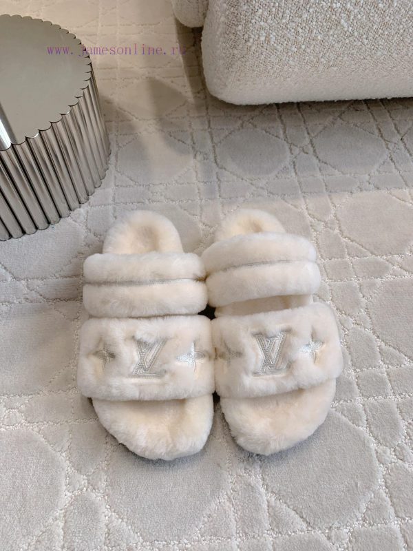 πεδιλα παιδικα αγορι | Couple StyleLouis Vuitton's New Embroidered Fur Slippers For Men And Women Are Versatile And Ti a1t4soo5 | γαλοτσες λασπωμενες