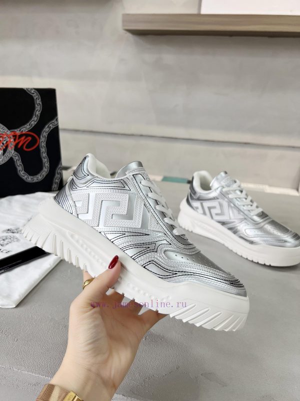 παντοφλες σχεδιο φτερα αγγελου | VERSACE A Pair Of Shoes Is Popular All Over The Internet With The Original Versace/Versace Ligh n87gwmcq | δερματινα γυναικεια μποτακια φθηνα