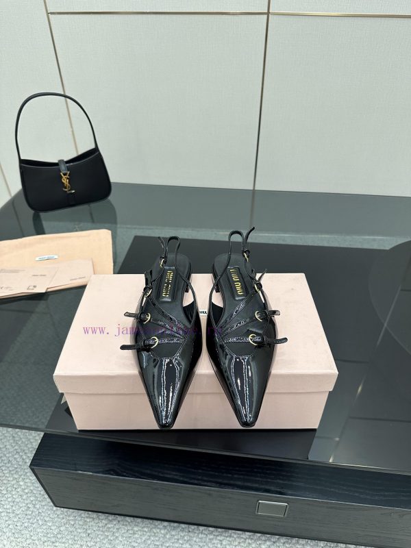 παντοφλακια για παιδικο σταθμο | MIU Miu Miu 25 Spring/Summer Hot Zhang Yuanying's Same Shoe Fashion Show Appears On The Cover O gulyg83l | columbia μποτακια