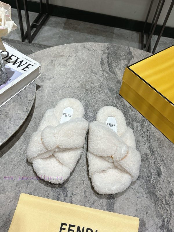 παντοφλες μπουφαλο | Fendi Autumn/Winter New Cross Wool SlippersFurry And Super Cute Comfortable And Fashionable On 7fdm7ac3 | πωλητρια παπουτσιων