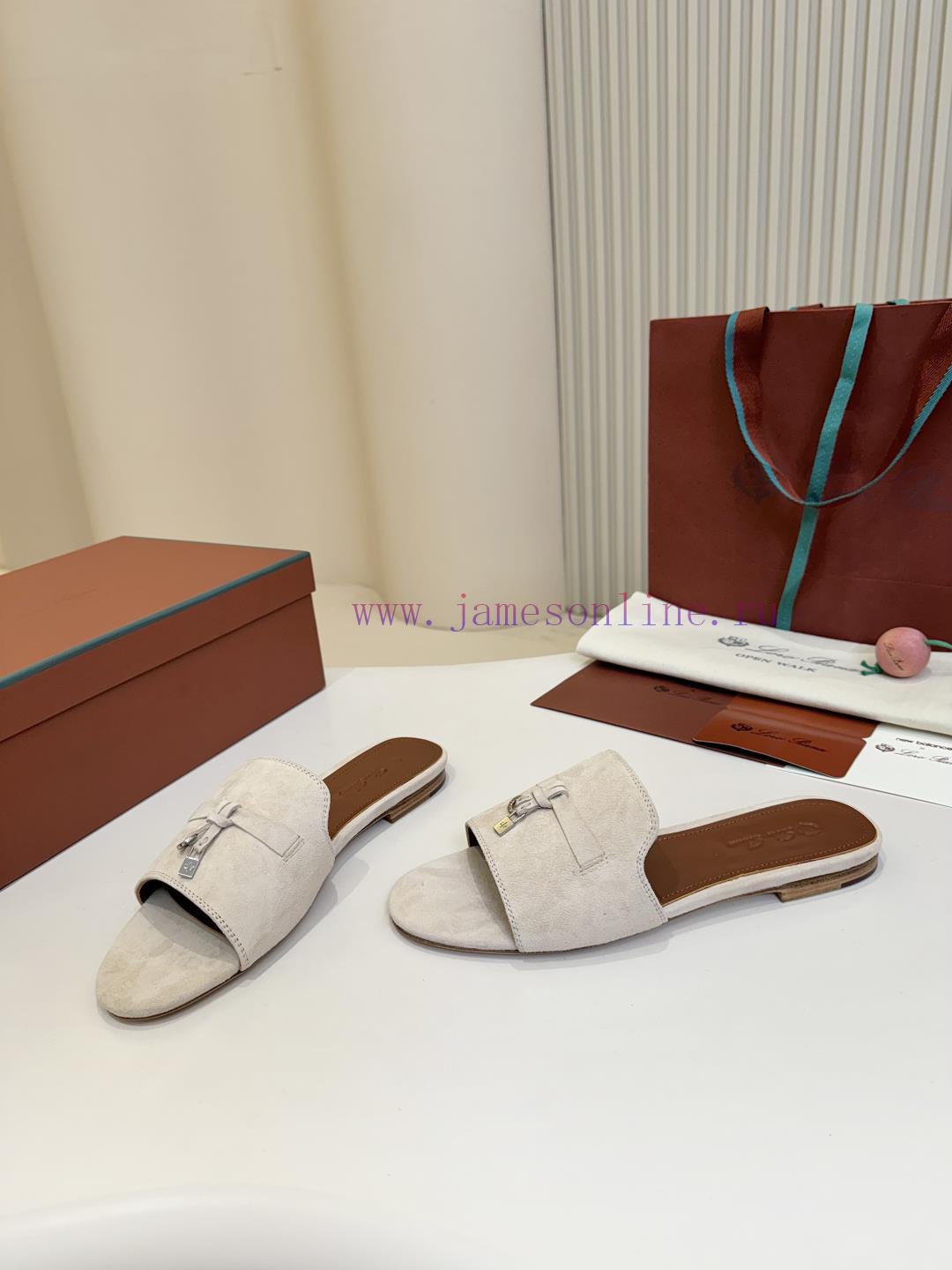 2017 χρυσο πεδιλο | Loro Piana Top Genuine Leather Bottom**Loro Piana | Real Leather Bottom Slippers Luxury Pet Eve 91paphtv | λουστρινια γυναικεια παπουτσια - Image 2