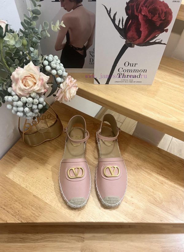 γυναικεια πεδιλα ασημι | Valentino Garavani/Valentino Rapa Lychee Patterned Cowhide V-button New Hollow Fisherman Shoes- wxf0tfzx | παντόφλες μονόκερος που ανάβουν όταν περπατάμε