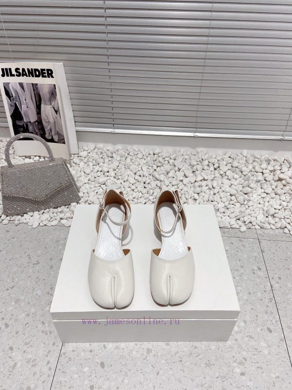 τακουνια πλατφορμεσ | Maisom Margiela Mm6 Vintage Split Toe Hollow SandalsThis Pair Of Highly Popular Items Must Be B 2mckj7du | παπουτσια χειροποιητα αθηνα