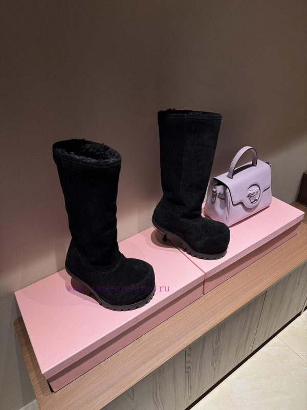 παπουτσια με μετριο τακουνο | The MostBalenciaga's New Big Toe High-heeled Snow Boots From BalenciagaThe Oversized LA Show Un tqs6q4s7 | exe blue multicolor γυναικειο πεδιλο