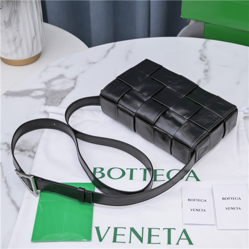 bottega veneta bv cassette bag - Image 8