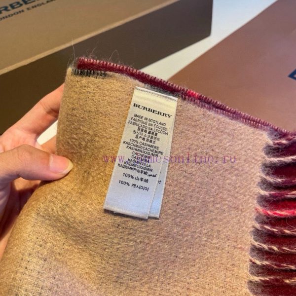 The classic design of the popular double faced cashmere is perfect, and the looming Burberryj9ithlhe - Image 10