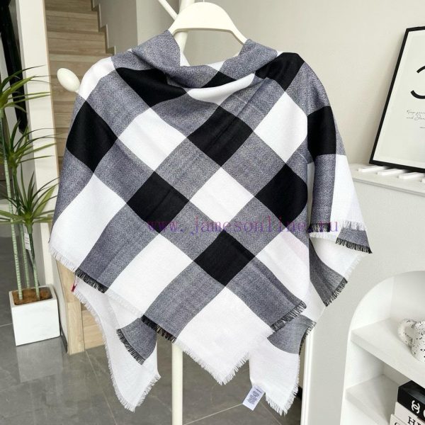 Burberry classic synchronized ultra-thin cashmere plaid square scarf in stock, essential for8cp2hn4h - Image 6
