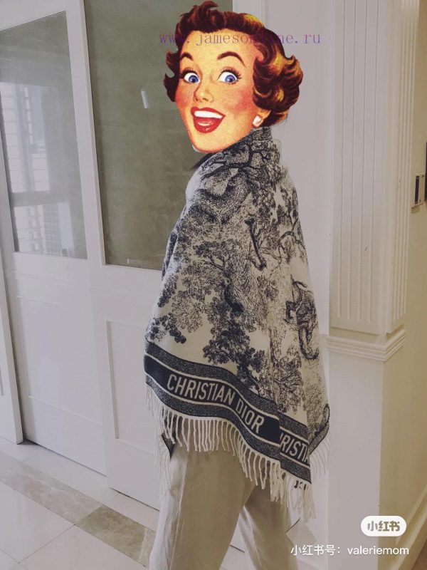Zhao Liying's shawl on the market in Dior jungle is the best first shipment in China. The de02r94byn
