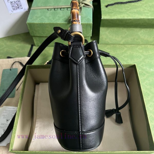 Gucci . The GG mini bucket bag combines two recognizable brand elements, a bamboo handle and 8trqkijd - Image 5