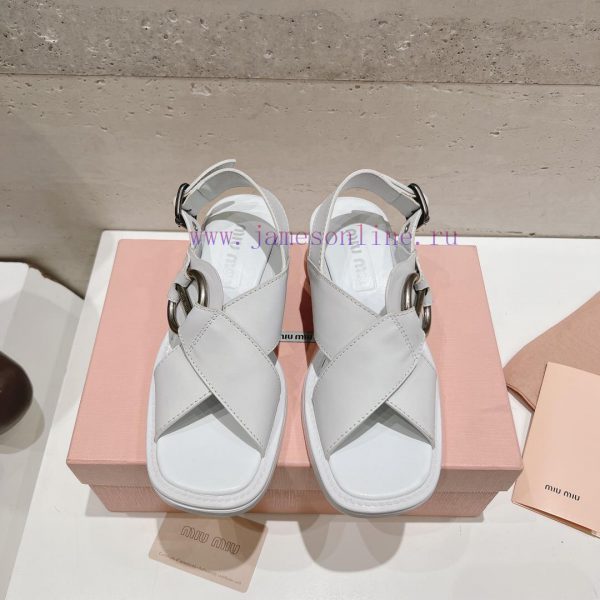 Top tierMiu Miu2024 popular thick heel sandalsThe Miu in the market is really girlish, with 7rjcd8zp - Image 2