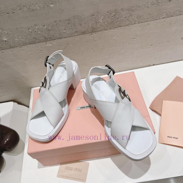 Top tierMiu Miu2024 popular thick heel sandalsThe Miu in the market is really girlish, with 7rjcd8zp - Image 3