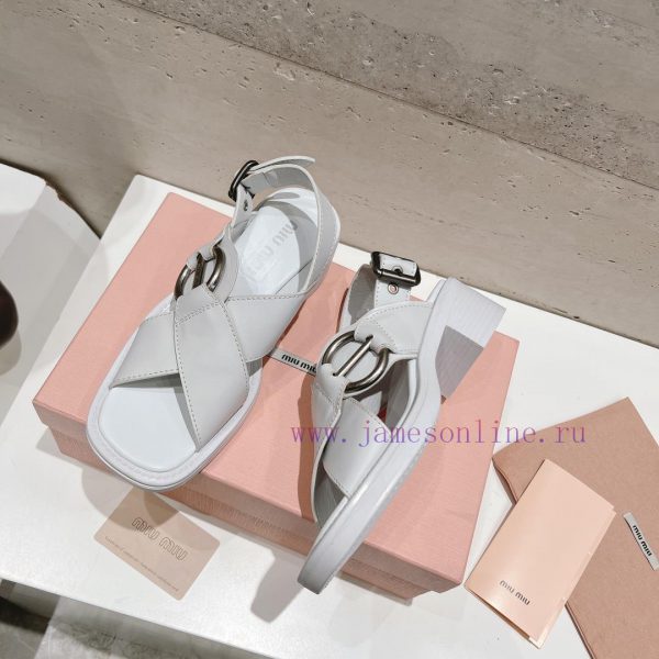 Top tierMiu Miu2024 popular thick heel sandalsThe Miu in the market is really girlish, with 7rjcd8zp - Image 4