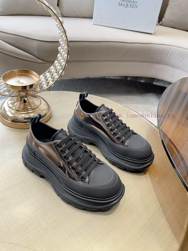 Metal surfaceTop quality, inspection free products withAlexander McQueen's new canvas series7jub4bzx