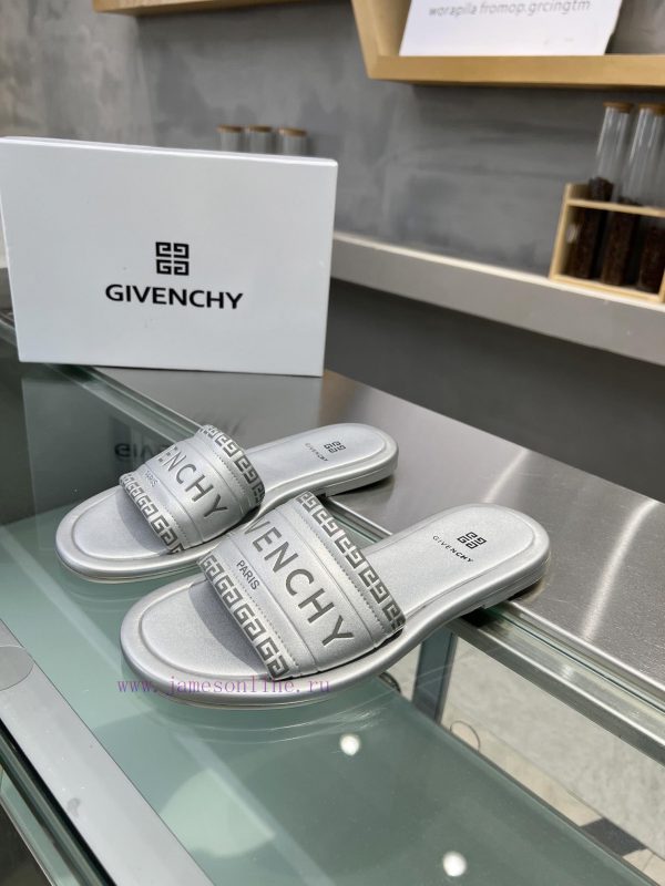 p. GIVENCHY/Givenchy open toed sandals for spring/summer 2024, with brand logo and original b9vue1i0