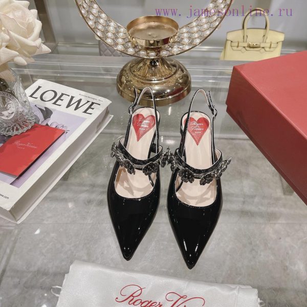 ????????? * 2024 Spring/Summer New Women's Shoes Virgule Diamond Buckle Lacquered Leather Reghgnzsr2