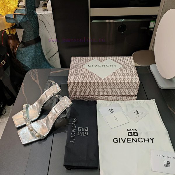 Givenchy (latest official packaging package, equipped with a 24 year G-patterned pink heart-rgrxm954