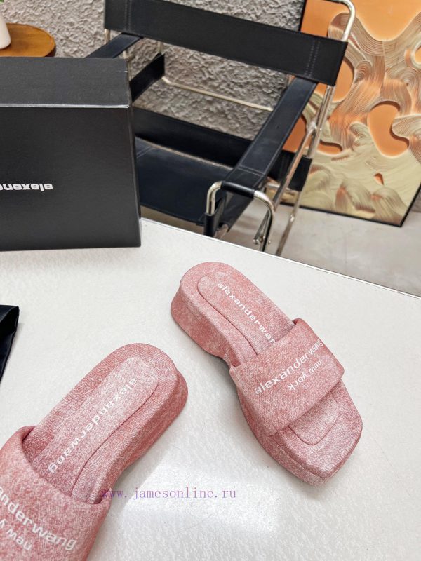 Alexander King 24's new thick soled slippers are a pair of shoes full of street feel, with txbbezdro - Image 9