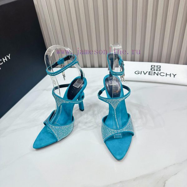 2024 SSS launches GIVENCHY spring/summer collection - the brand's iconic retro elegance contq4ibmz4p - Image 4
