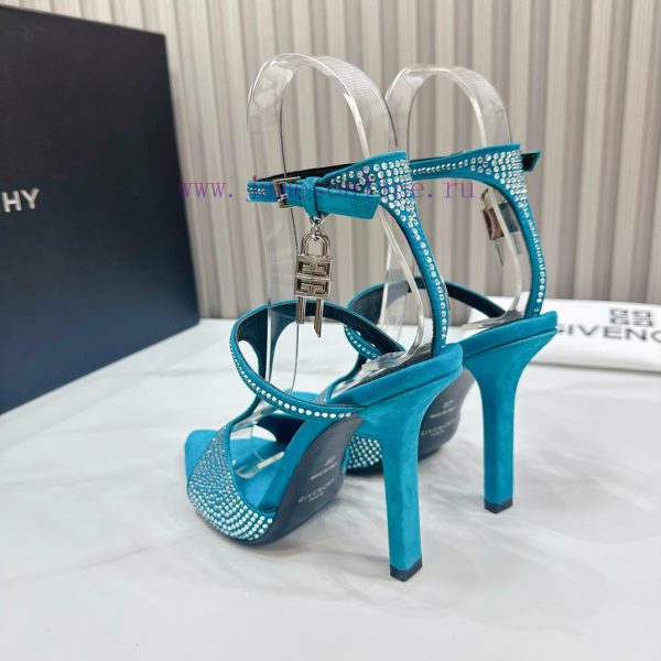 2024 SSS launches GIVENCHY spring/summer collection - the brand's iconic retro elegance contq4ibmz4p - Image 9