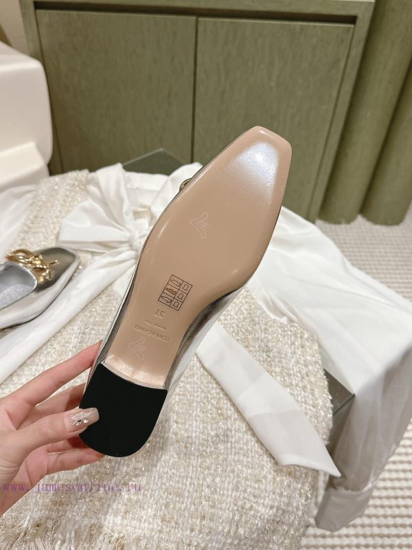 | ²⁰²4 ??  ??Ferragam"Ferragamo Spring/Summer Collection's new product features a square 1nomsxtl - Image 7