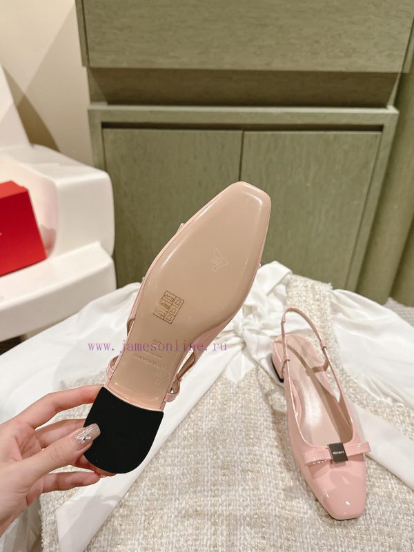 | ²⁰²4 ??  ??Ferragam"Ferragamo Spring/Summer Collection's new product features a square bpflmkfca - Image 7