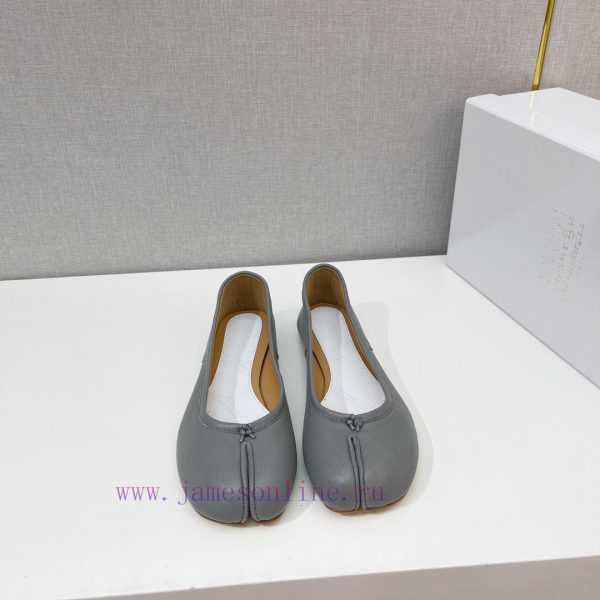 Upgraded version, MaisonMargiela Martin Margiela, a classic split toe single shoe Half a trau29datxx