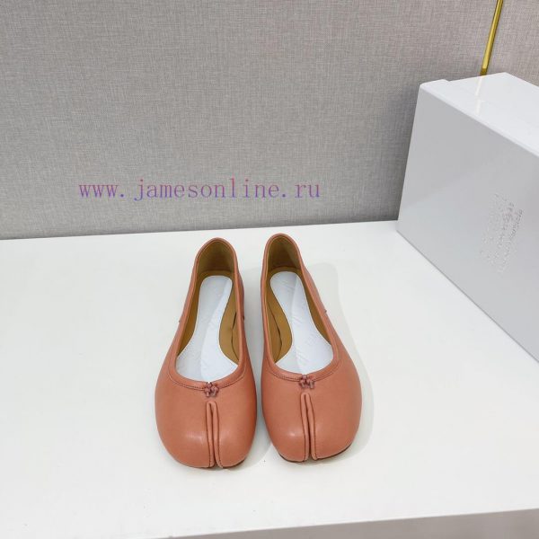 Upgraded version, MaisonMargiela Martin Margiela, a classic split toe single shoe Half a traq0uoptgx