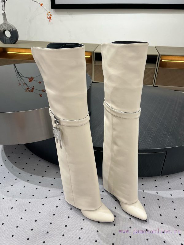 New autumn and winter products from ????????????, popular throughout the fashion industrybc5tbhg9
