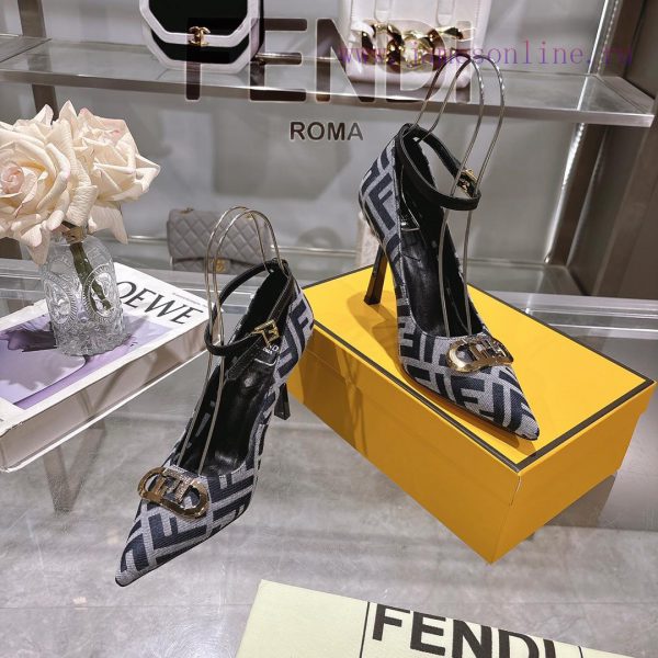 ????? | Fendi 2025 runway new single shoes━━━━━ FENDI━━━━━Fendi's latest popular metal strapanzxbrd7 - Image 7