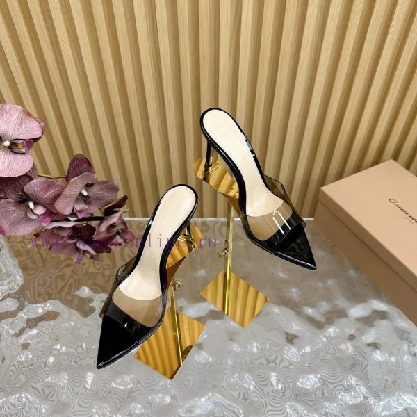 Gianvito Rossi 2024 Classic Pointed PVC Film High Heels Half Drag————————————Its appearance 3c3h0i4m