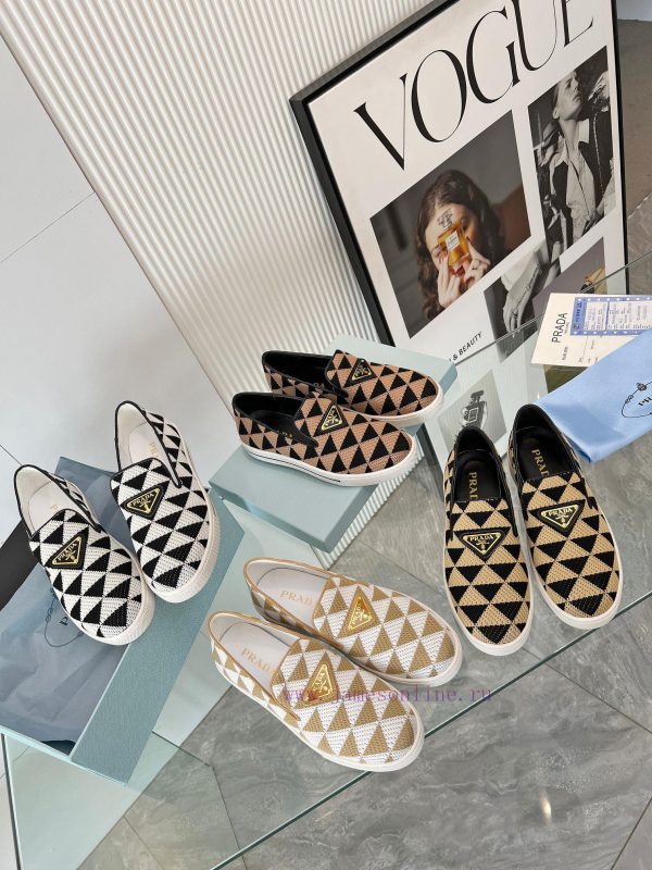 χαλκινα πεδιλα 9 ποντοι | Prada's Latest Spring/summer 2024 Edition 11 Haute Couture Featuring Knitted And Special Materi m8wyl9tj | παπουτσια βερντε